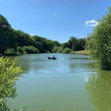 A L’orée Du Bois Hébergement de vacances Moncheux